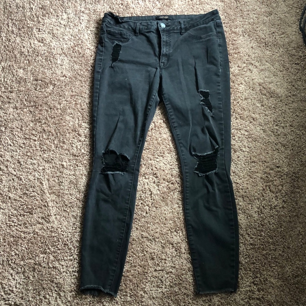 Black distressed jeans